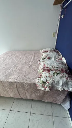Cama de casal nova 4 meses que foi comprada não muito utilizada