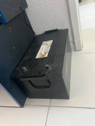 Bateria 220 amperes