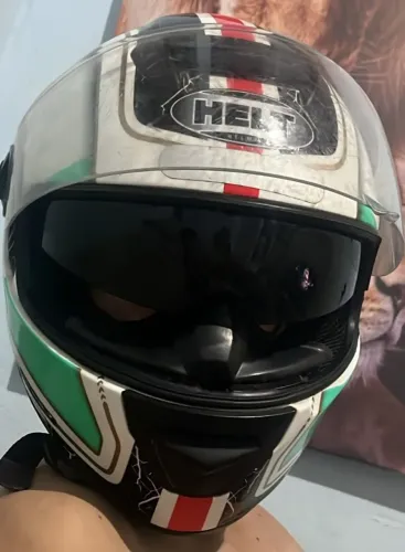 Vendo capacete helt tamanho 58