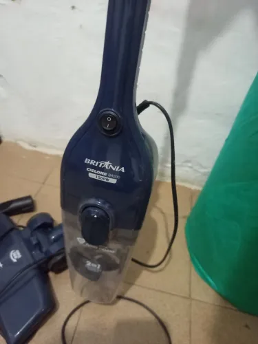 Aspirador de pó Britânia 