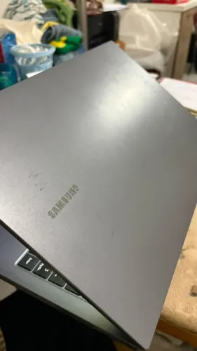 Notebook Samsung 11th Gen Intel i5