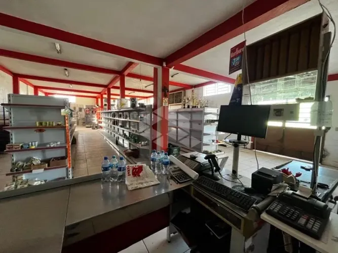 Estacionamento Comercial 245M² - para Alugar