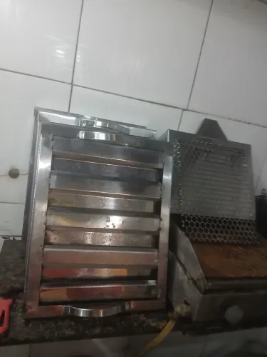 Coyfa de inox de 3 metro por 1 largura cm 2 saida cm. Exaustor esta completa e.so pega .