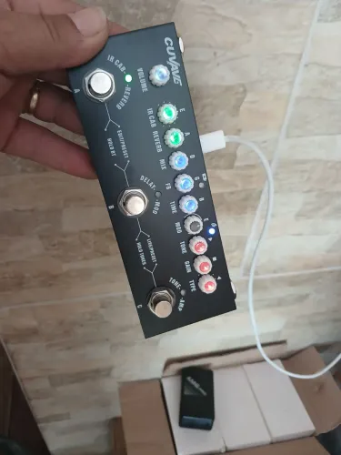 Pedal de efeitos de guitarra multifuncional Cuvave Cube Baby