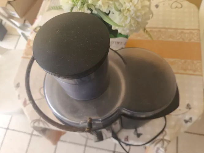 Vende-se Ester centrifugador 