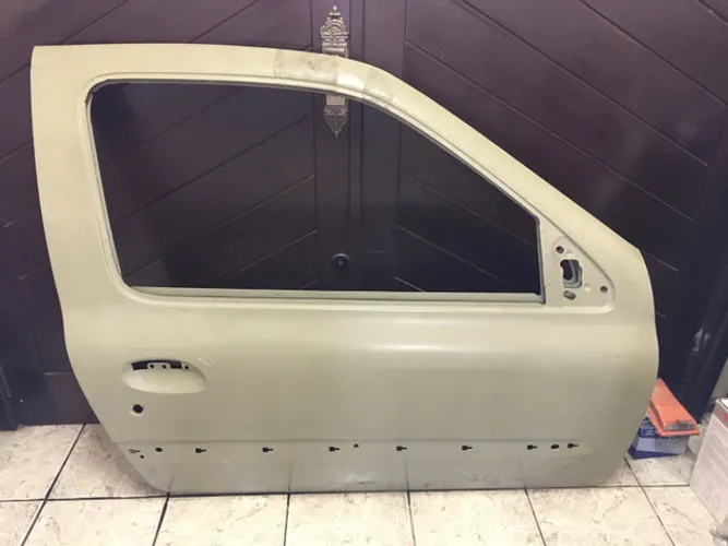 Porta Dianteira Direita Clio 2 Portas 2001 até 2010 Original