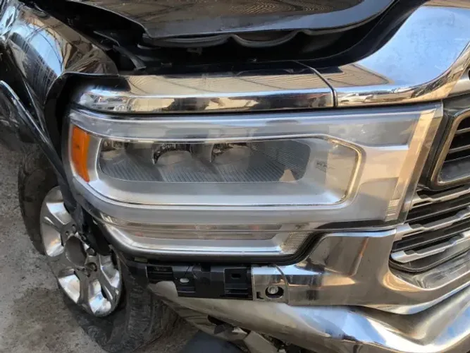 Farol Lado Esquerdo Dodge Ram 2020 - Rs Auto Peças