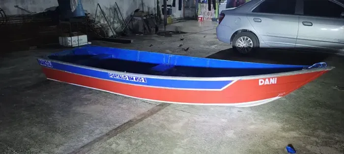 Vendo barco de alumínio 4,5m