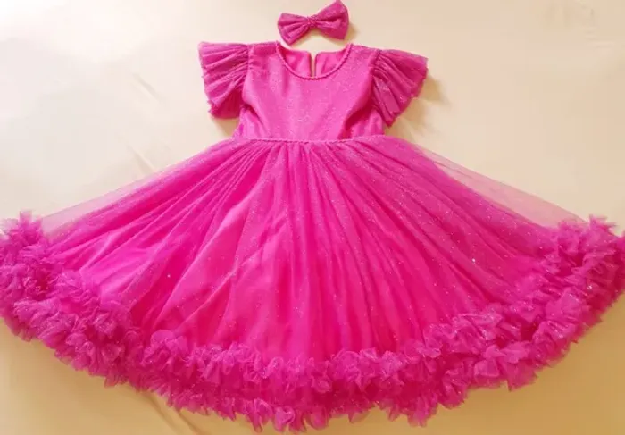 2 Vestidos de festa - veste 5 anos / 6 anos