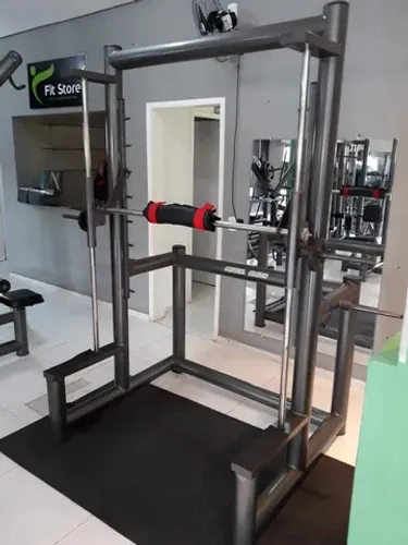 MÁQUINAS E EQUIPAMENTOS PARA ACADEMIA