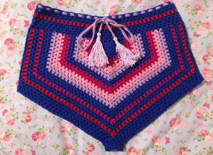 Shorts de crochê blogueira praia