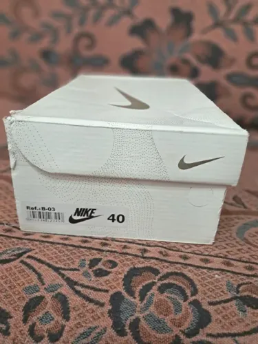 Tênis Nike preto com solado preto número 40 novo na caixa, retirada no centro de Niterói