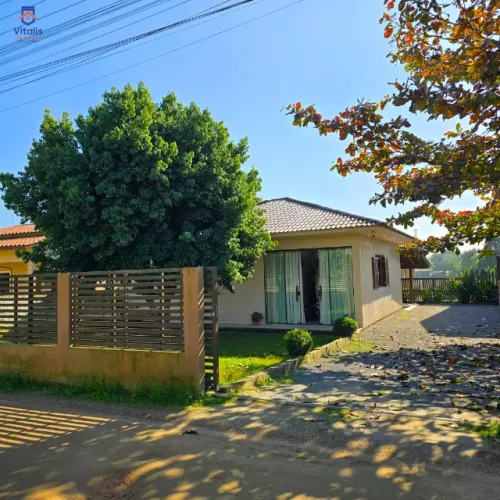 Casa em Imbituba localizada no bairro Alto Arroio