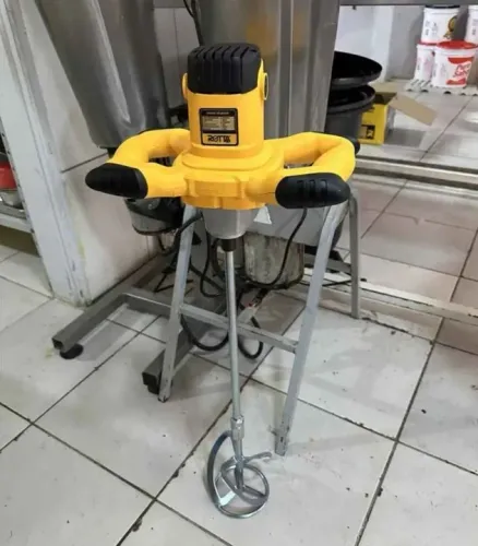 Misturador de argamassa 1200W - Novo