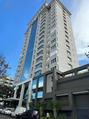 Apartamento à venda em Arapongas, Centro, com 4 suítes, com 350 m², Edíficio Maison Lyx