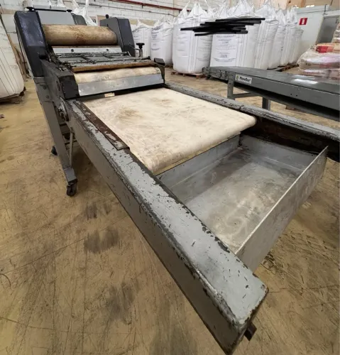 Máquina modeladora e divisora com alongador Ferri