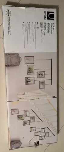 Porta retrato de parede para 5 fotos. Fechado na caixa. Nunca utilizado