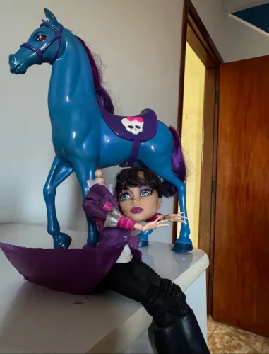 Monster High Diretora sem cabeça