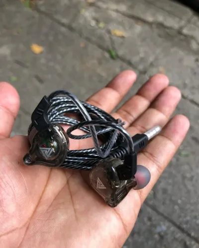 Fone de Ouvido QKZ-AK6 HiFi Estéreo com Microfone - Som Encorpado e Grave Potente