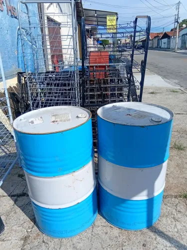 Tambores Metálicos de 200 Litros - Azul e Branco