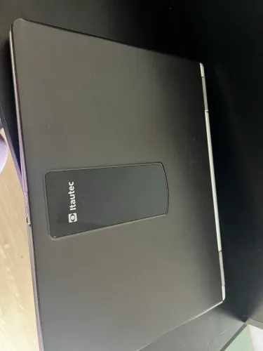 Lote com 2 notebooks antigos - Itautec + CCE Win 