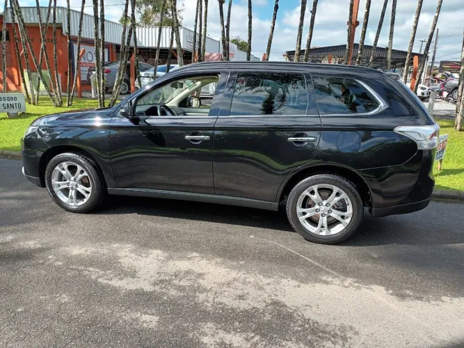 Mitsubishi Outlander 3.0/ GT 3.0 V6 Aut. 2015