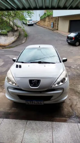 Peugeot 207 XR 1.4 Flex 8V 5P 2013