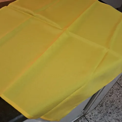 Toalha de Mesa Amarela