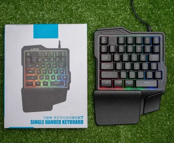 Teclado gamer para uma mão com led RGB
