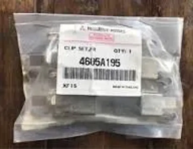 Conjunto de travas das pastilhas dianteira L200 SPORT - 4605A195