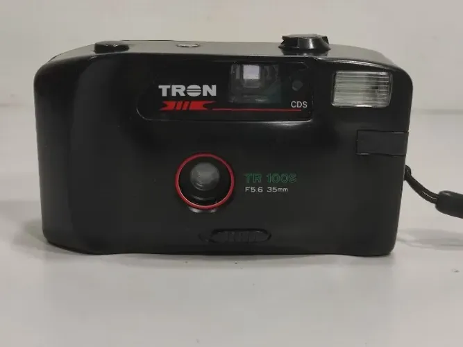 Câmera Máquina Fotográfica Tron Tr 100s 35m Analógica 6bh Preto (Usado)