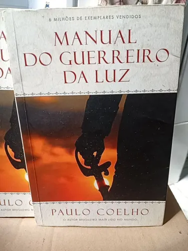 Vendo livros, Manual do guerreiro da Luz de Paulo Coelho.