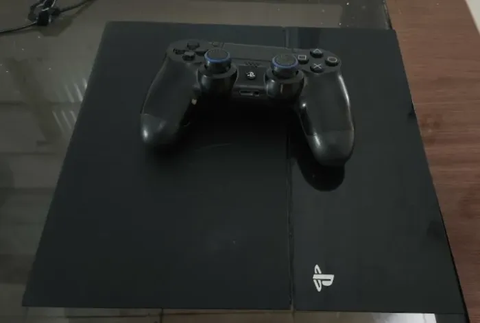 Play station 4 PS4 debloqueado FW 9.00 + hd externo de 500gb