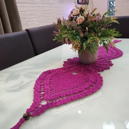 Caminho de Mesa Crochê