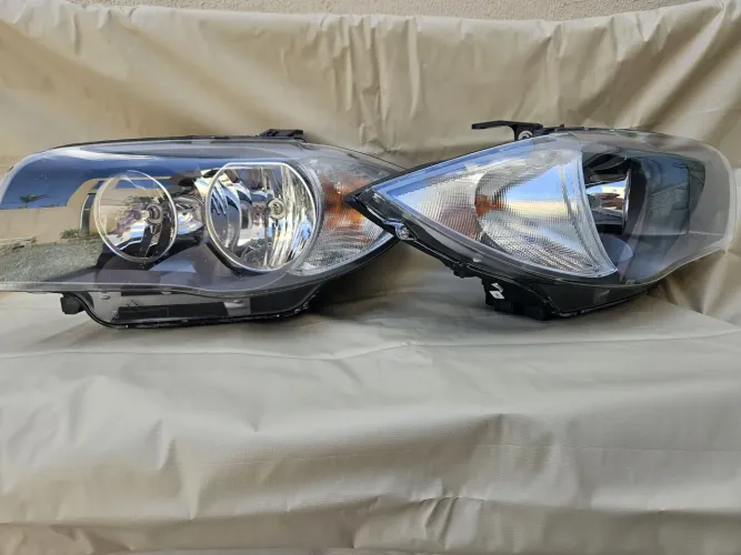 Farol BMW 118i 2012 Jogo Novo Nunca Utilizado original fabricação BMW Desapego