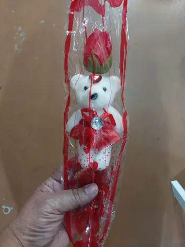 Botão de rosa com ursinho isopor.Presente Romântico
