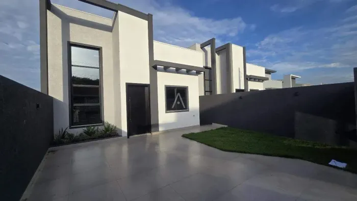 Sobrado 3 quartos com sobra de terreno à venda no Bairro JARDIM PARIZZOTTO em TOLEDO por R