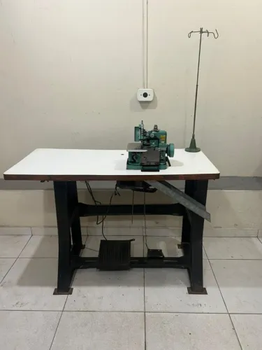 Maquina de Costura overlok Butterfly