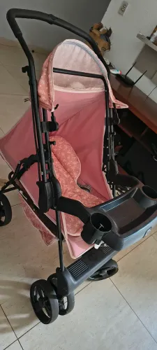 Carrinho e bebê conforto
