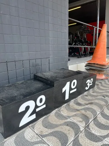 ALUGUEL DE PÓDIO PARA PREMIAÇÕES 