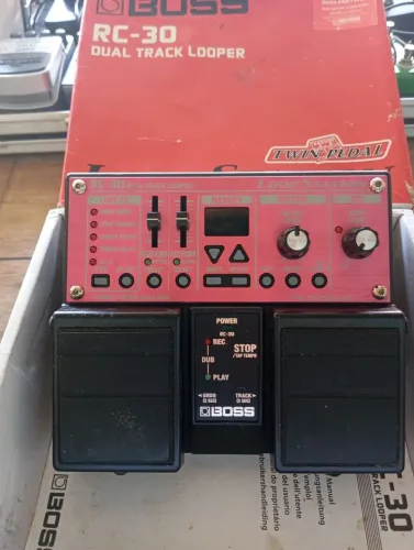 BOSS RC 30 loopstation