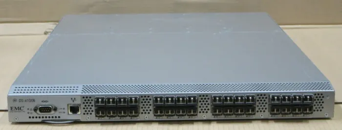 Switch emc da-4100b 32 Portas 4Gbps FC Fibre