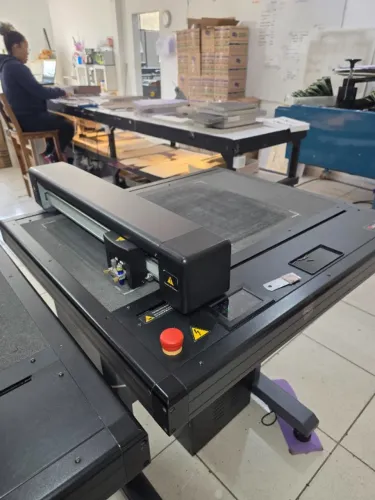 A mesa de corte plana da linha Vulcan FC-500