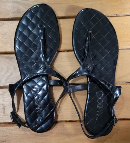 Sandália Scamboo Preta - Conforto e Estilo