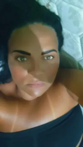 ofereço meus serviços de cuidadora de idosos ou faxina