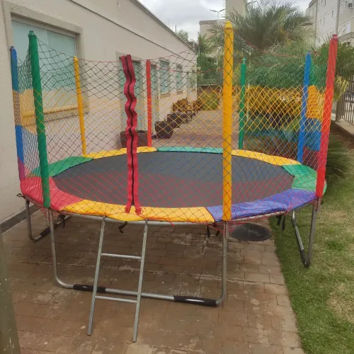 Pula Pula / Casinha de Bolinhas