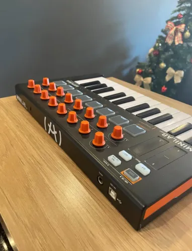 Controlador Arturia mini lab MK2 Orange Edition