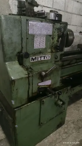 Torno mecânico engrenado