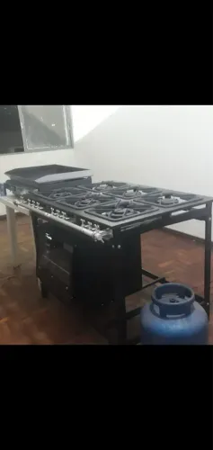 Fogão industrial 6 bocas com forno e chapa profissional