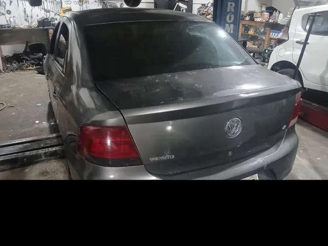 Volkswagen Voyage Trend 1.6 MI Total Flex 8V 4P 2011